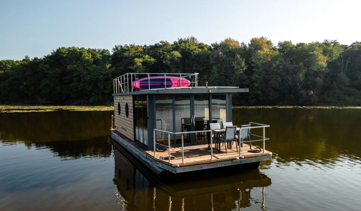 Ferien auf dem Hausboot Mecklenburger Seenplatte – Ruhe, Natur und unvergessliche Abenteuer