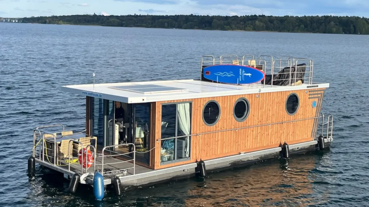 Luxus Hausboot Mecklenburgische Seenplatte – Entspannung und Stil vereint