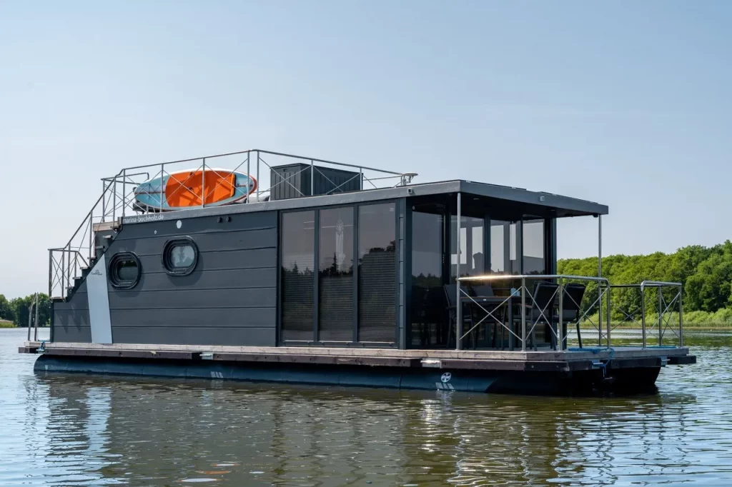 Hausboot mieten Müritz mit Hund